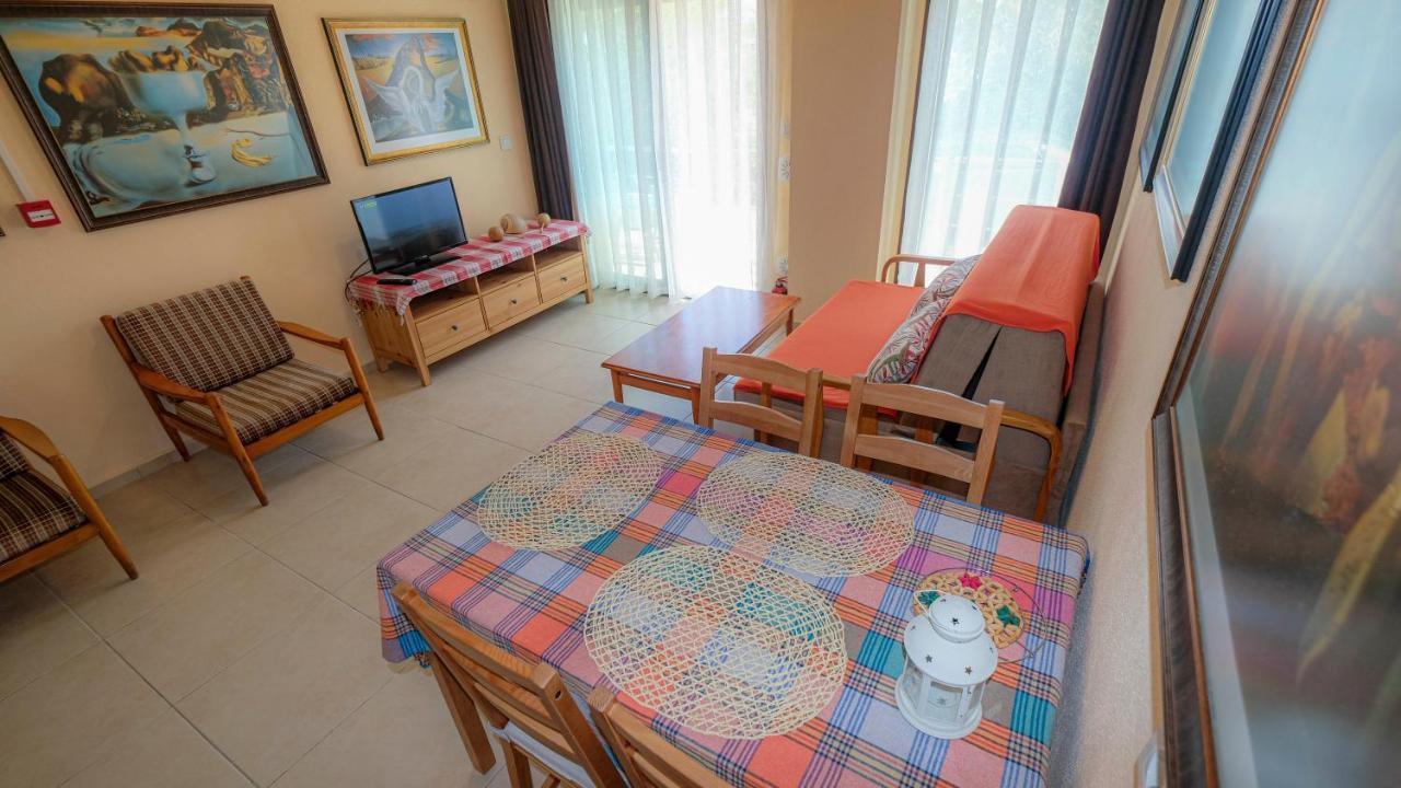 Teras Butik Apart Карабурун Экстерьер фото