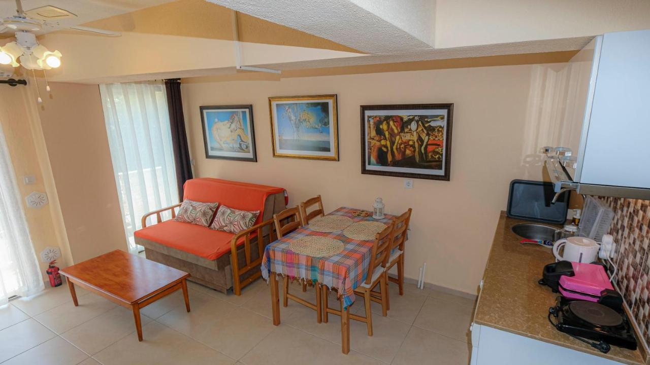 Teras Butik Apart Карабурун Экстерьер фото