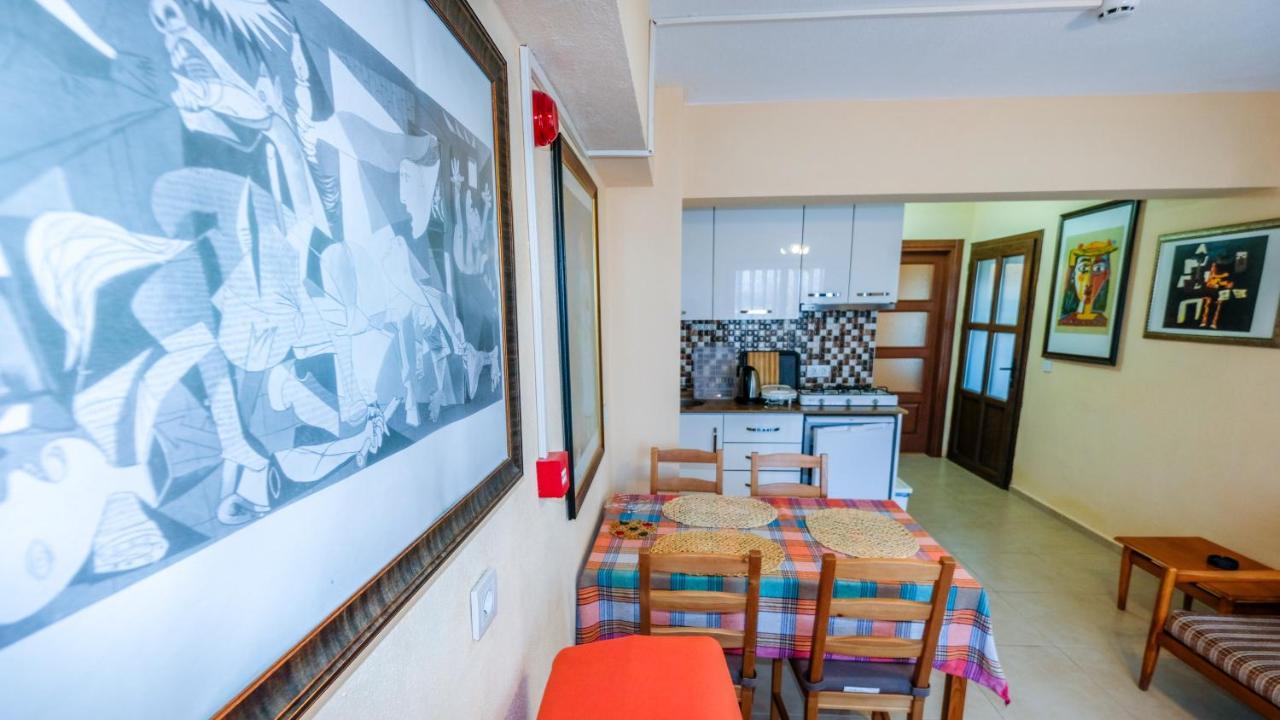 Teras Butik Apart Карабурун Экстерьер фото