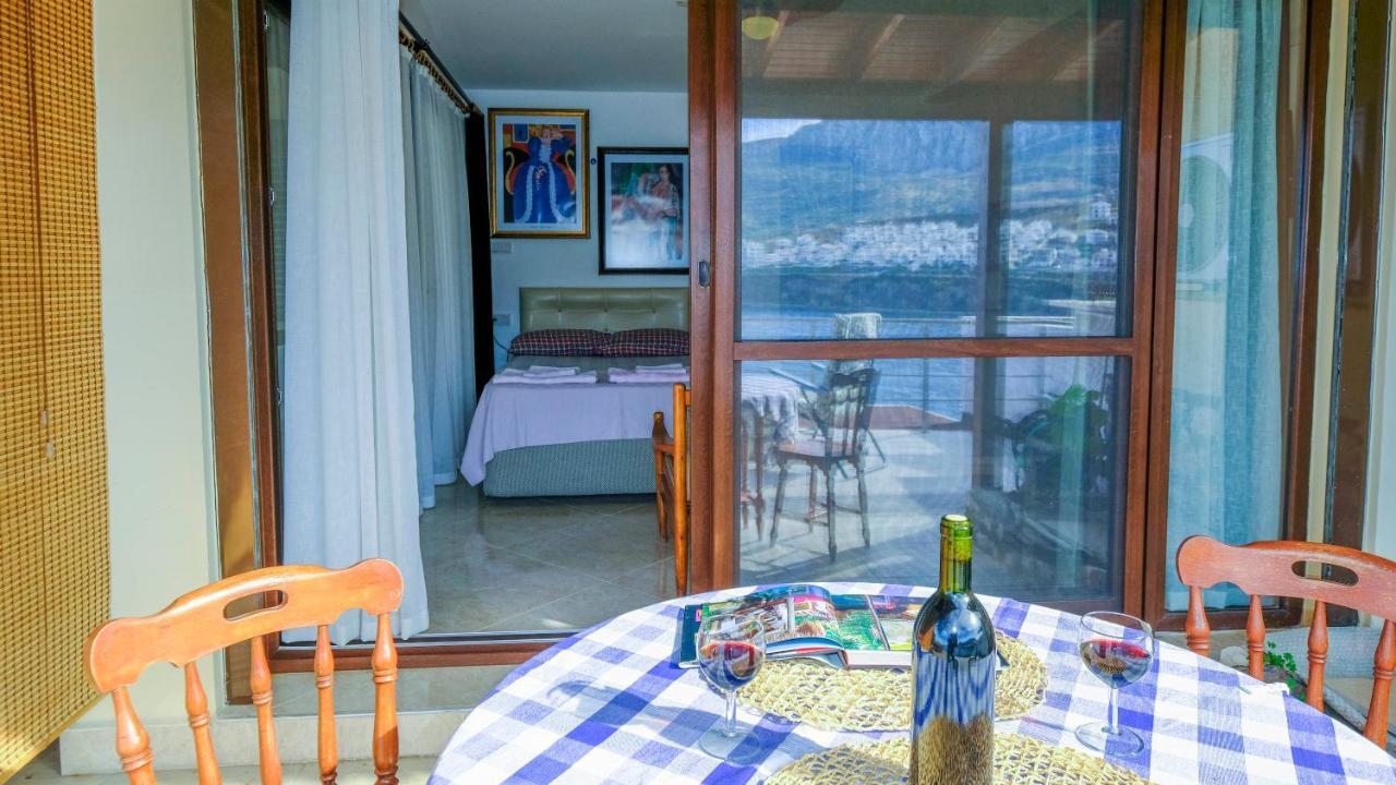 Teras Butik Apart Карабурун Экстерьер фото