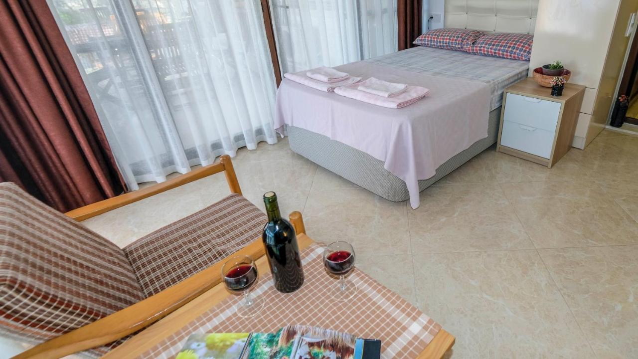 Teras Butik Apart Карабурун Экстерьер фото