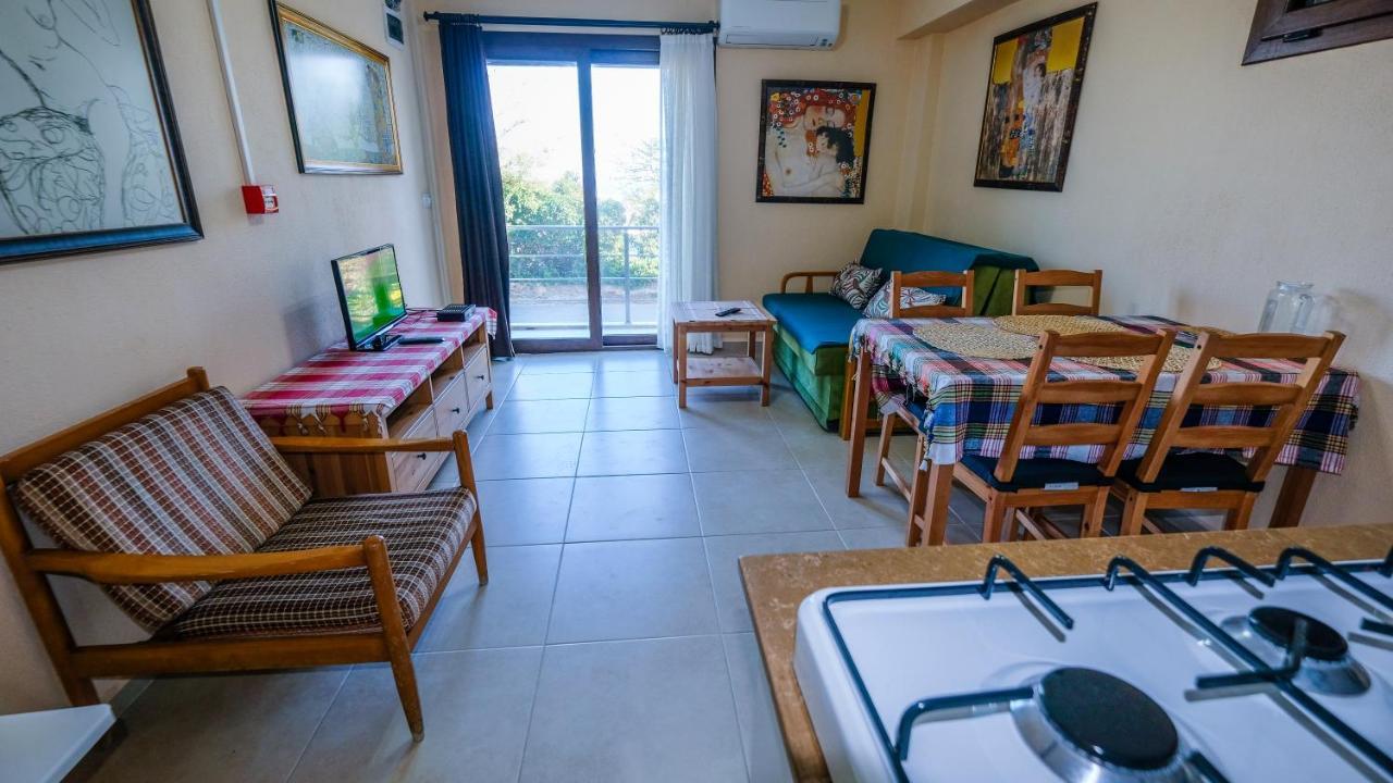 Teras Butik Apart Карабурун Экстерьер фото